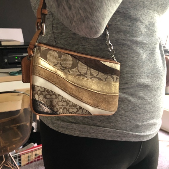 Coach wristlet - Picture 1 of 4
